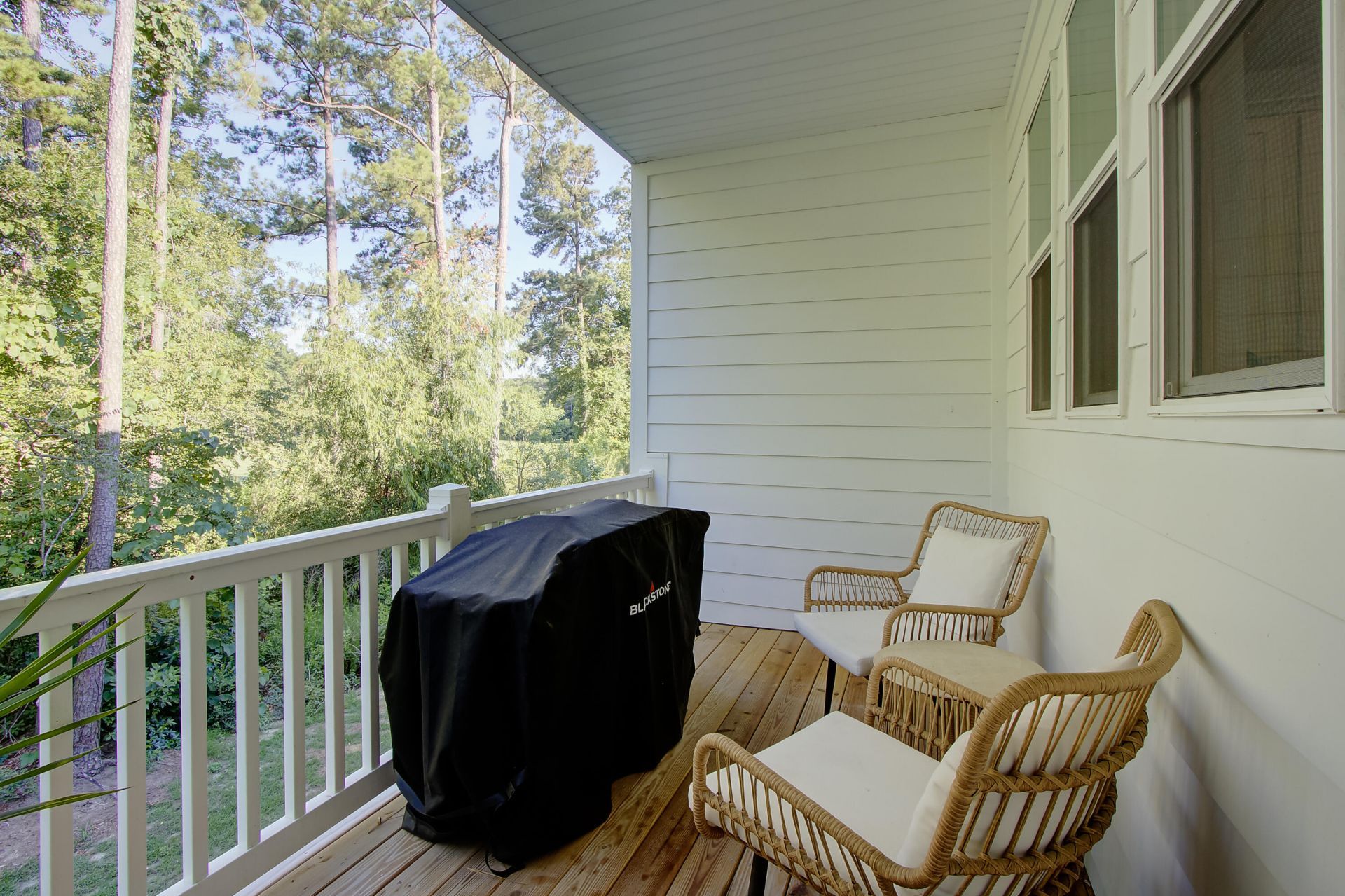 5208 New Palm Court Photo 9