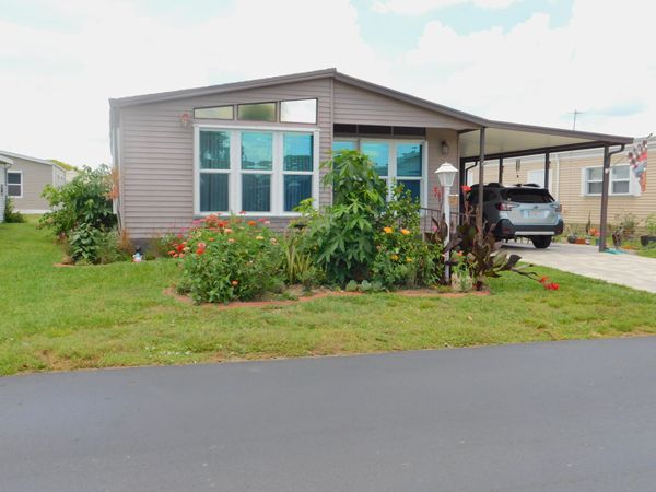 527 Tropical Isles Circle, Unit F-30, Fort Pierce, FL 34982