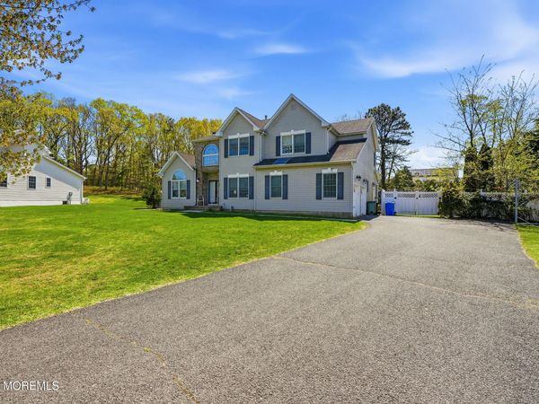 58 Georgetown Road, Eatontown, NJ 07724
