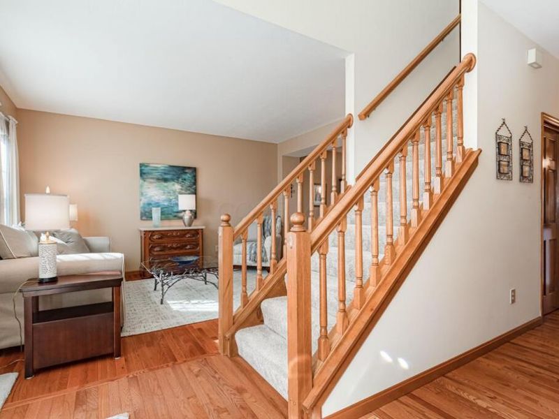3766 Pleasantbrook Drive , Hilliard, OH 43026 Photo 3