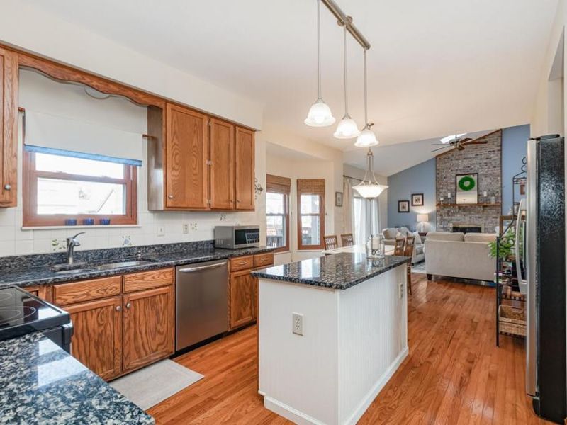3766 Pleasantbrook Drive , Hilliard, OH 43026 Photo 7