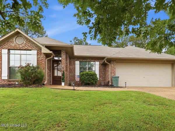326 Fairview Drive, Brandon, MS 39047