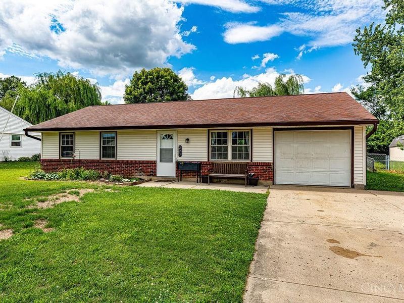 223 Dean Drive, Farmersville, OH 45325 Photo 3