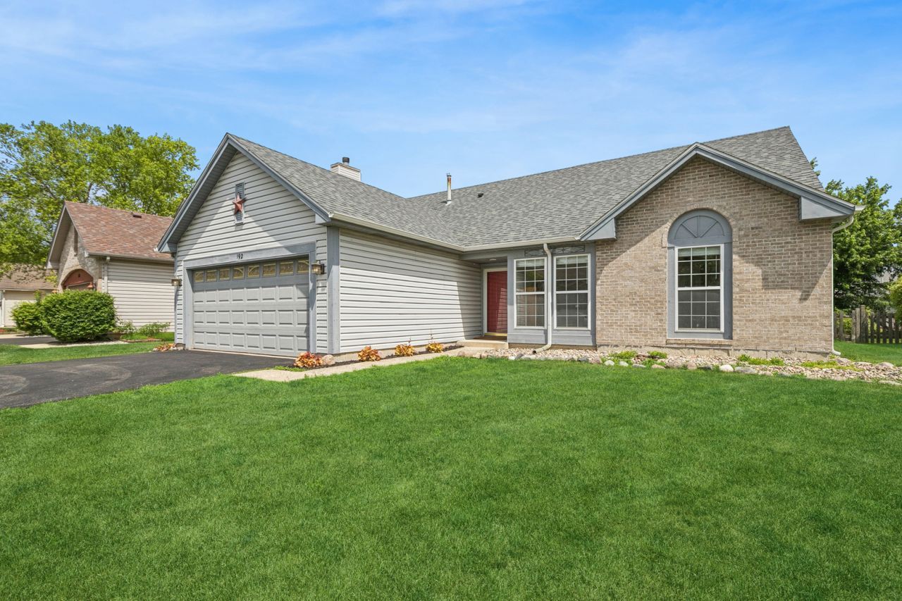 192 Heritage Trail , Hainesville, IL 60030 Main Photo