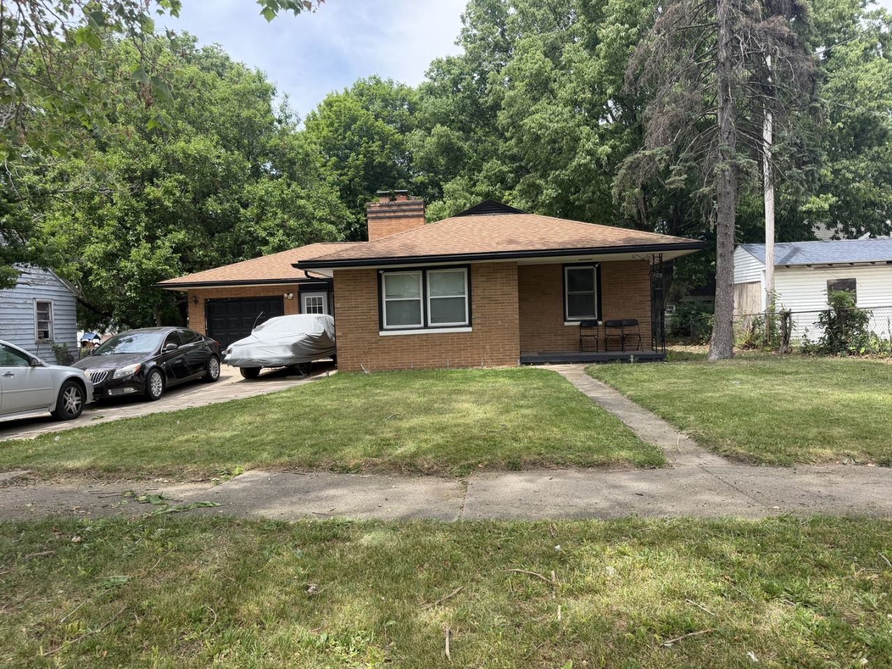 2109 W Millman Street, Peoria, IL 61605 Main Photo