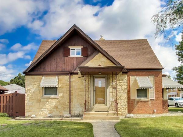 5300 N Oconto Avenue , Chicago, IL 60656