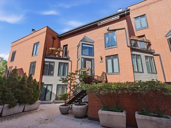 1608 N St Michaels Court , Chicago, IL 60614