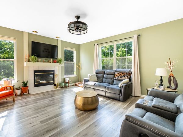 9207 Waterfall Glen Boulevard , Darien, IL 60561