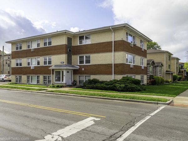 7347 W Diversey Avenue , Unit 7, Elmwood Park, IL 60707