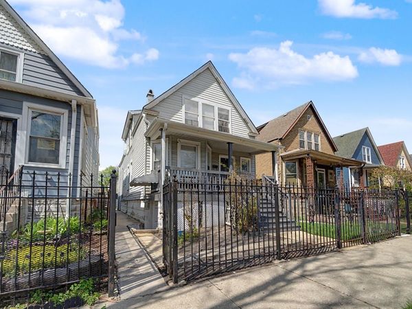 2206 N Kostner Avenue , Unit B, Chicago, IL 60639