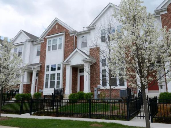 546 Grosvenor Lane , Aurora, IL 60504