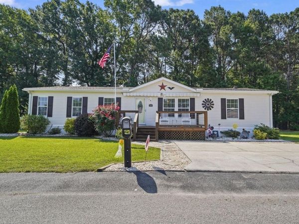 160 Nollie Rd., Myrtle Beach, SC 29588