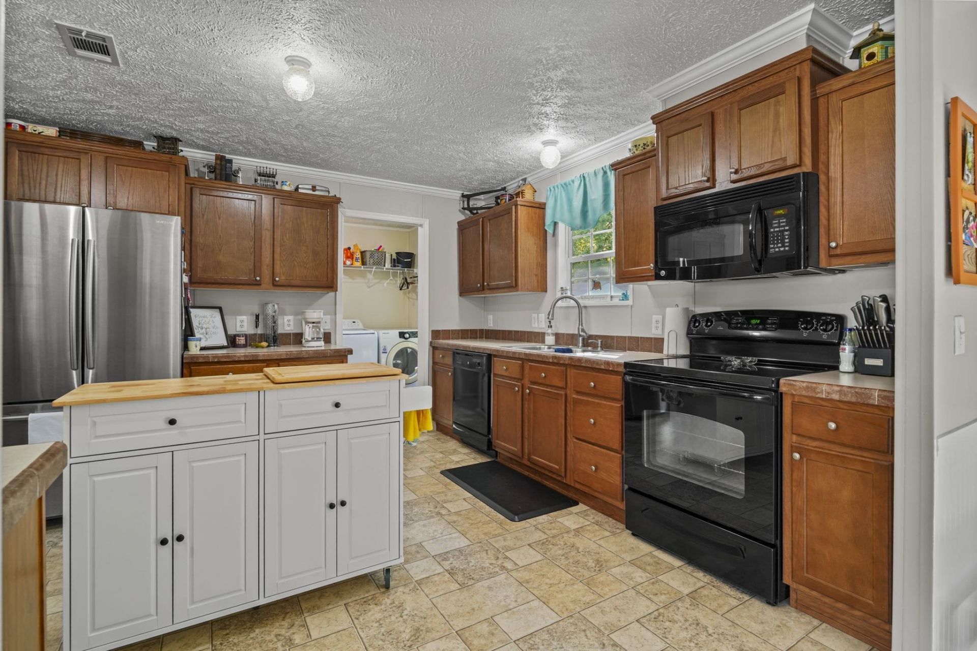 160 Nollie Rd. Photo 11
