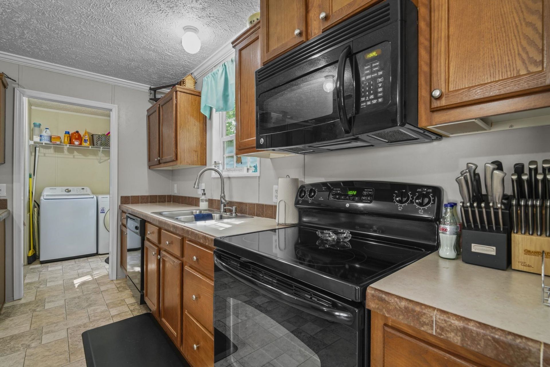 160 Nollie Rd. Photo 12