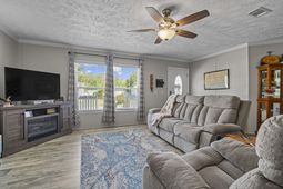 160 Nollie Rd. photo 4