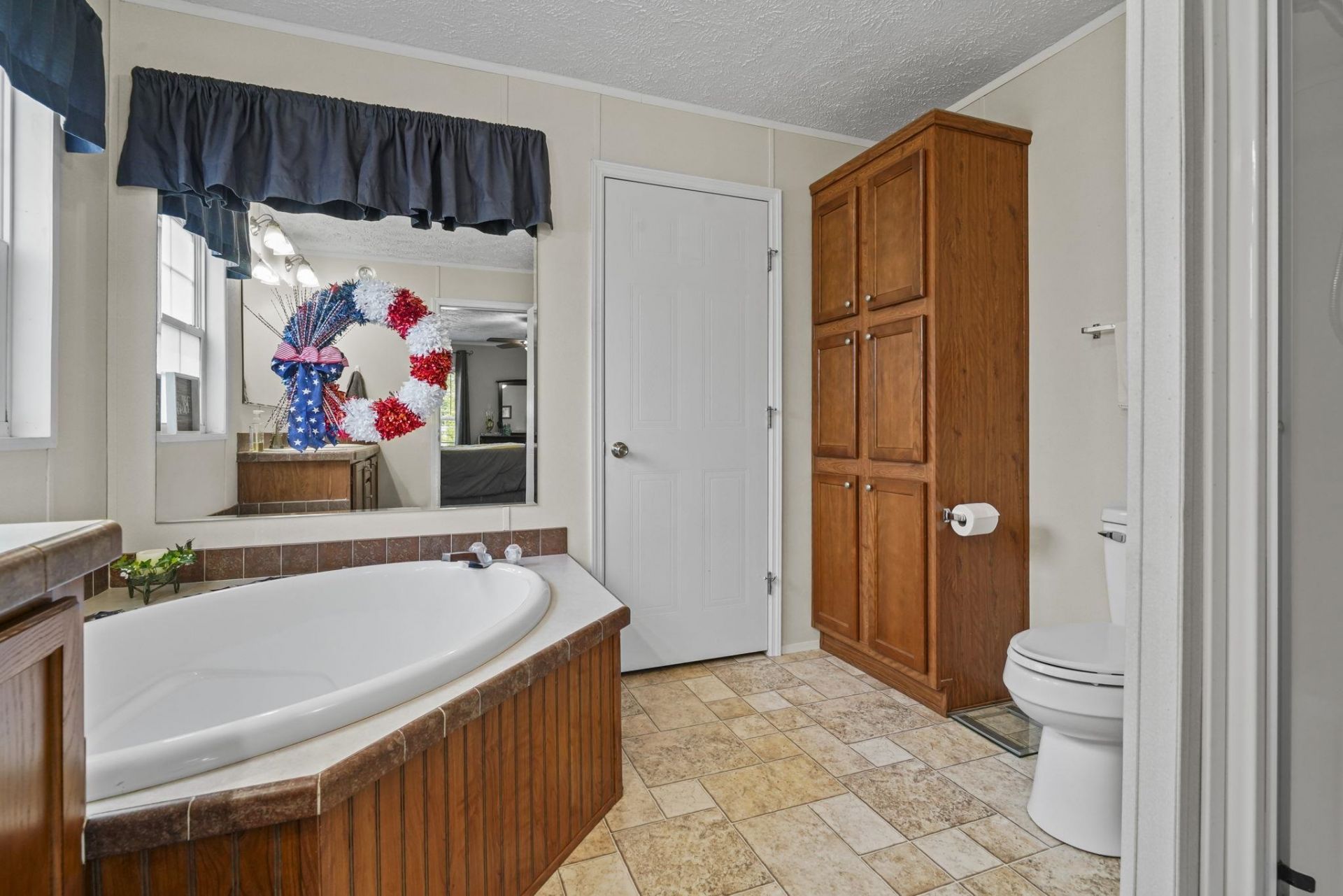 160 Nollie Rd. Photo 24