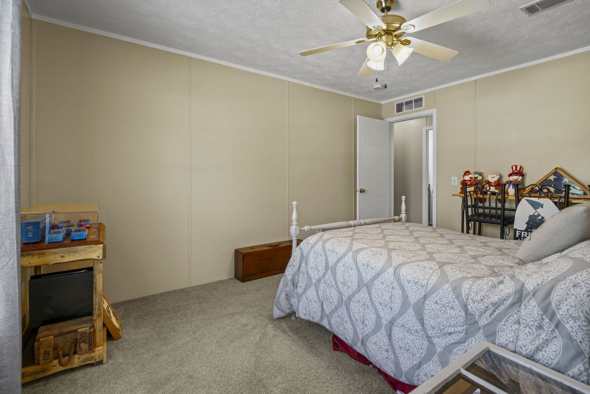 160 Nollie Rd. Photo 27