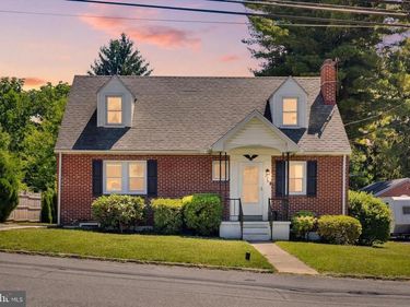 375 N 48TH STREET, HARRISBURG, PA 17111