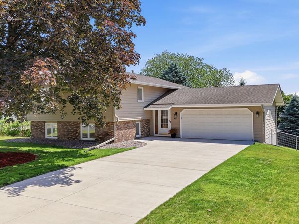 49 14th Avenue SW, New Brighton, MN 55112