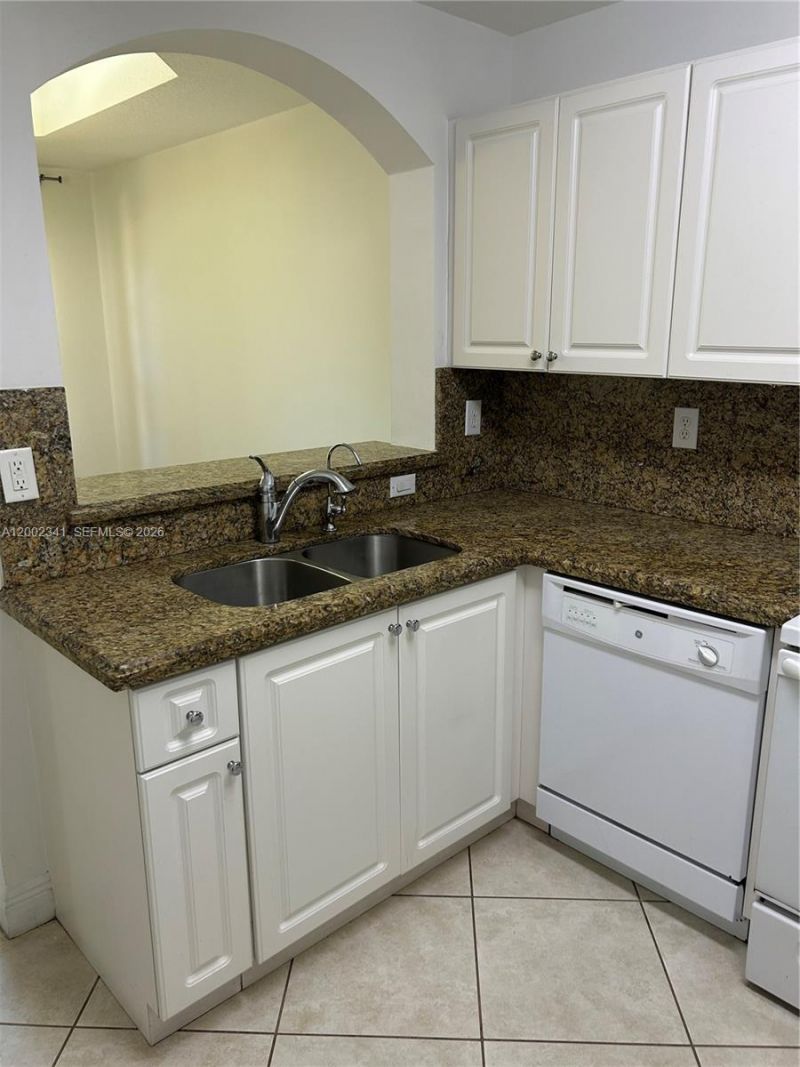915 SW 143rd Ter , Unit 2008, Pembroke Pines, FL 33027 Photo