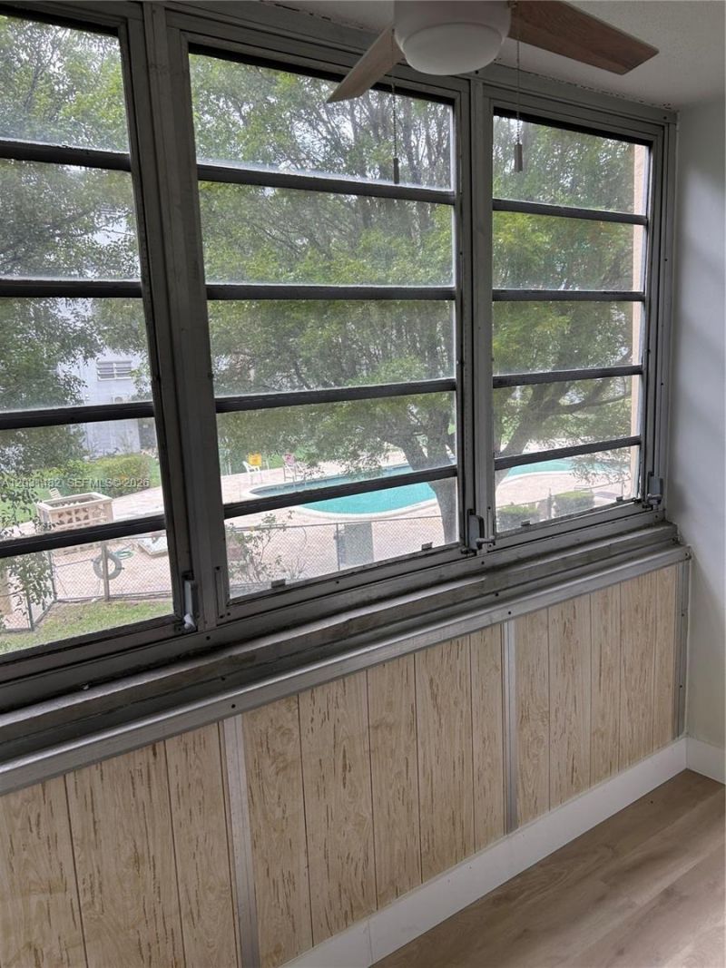 218 NE 12th Ave, Unit 203, Hallandale Beach, FL 33009 Photo