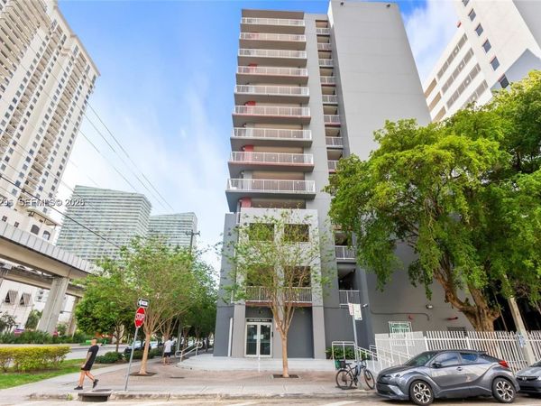 104 SW 9th St, Unit 305, Miami, FL 33130