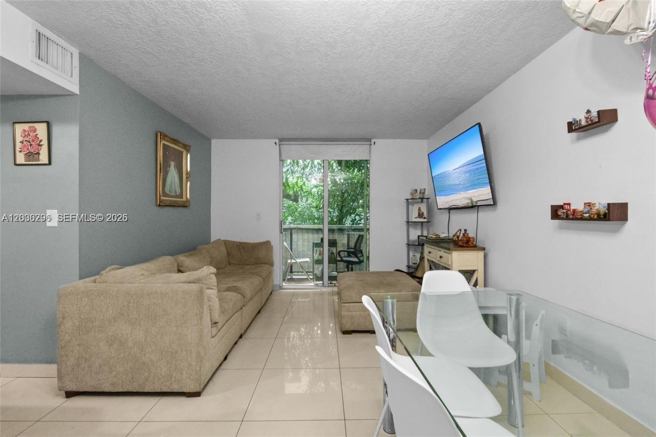 104 SW 9th St, Unit 305, Miami, FL 33130 Photo