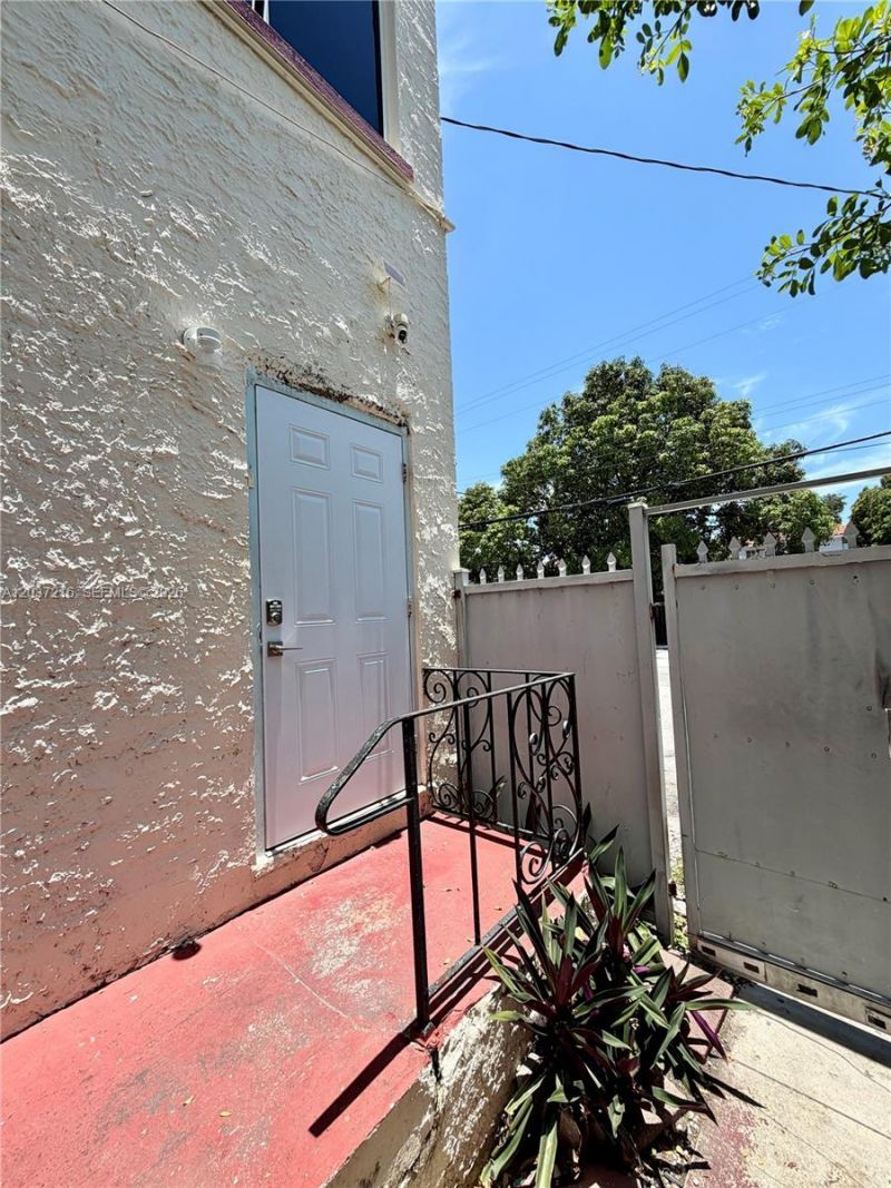 324 SW 19th Ave , Unit 6, Miami, FL 33135 Photo