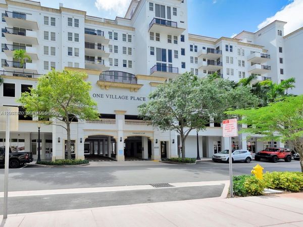 4100 SALZEDO ST , Unit 713, Coral Gables, FL 33146