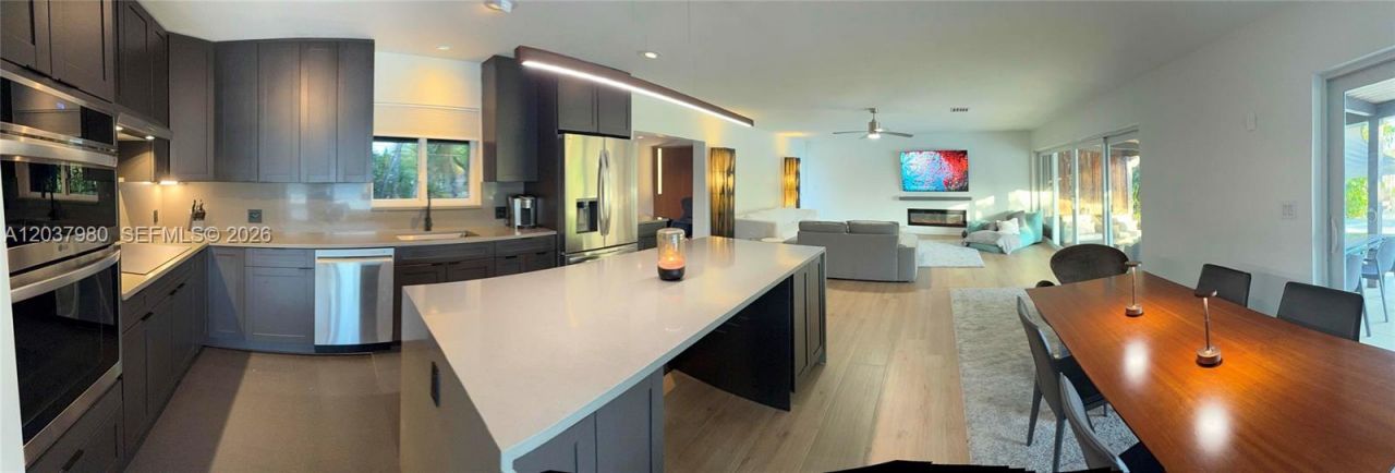 2100 NE 24th St, Wilton Manors, FL 33305 Photo