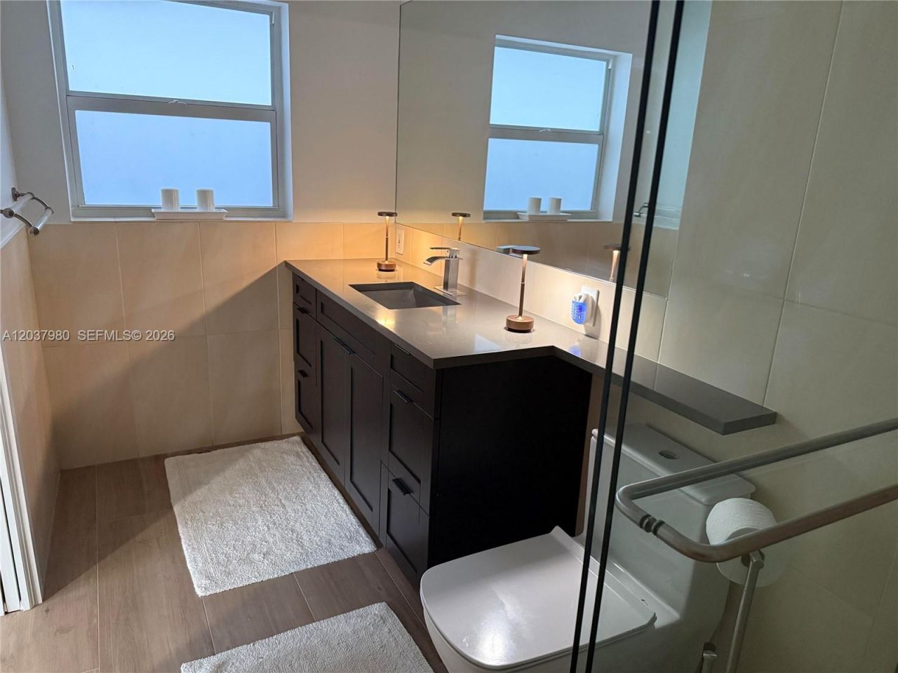 2100 NE 24th St, Wilton Manors, FL 33305 Photo
