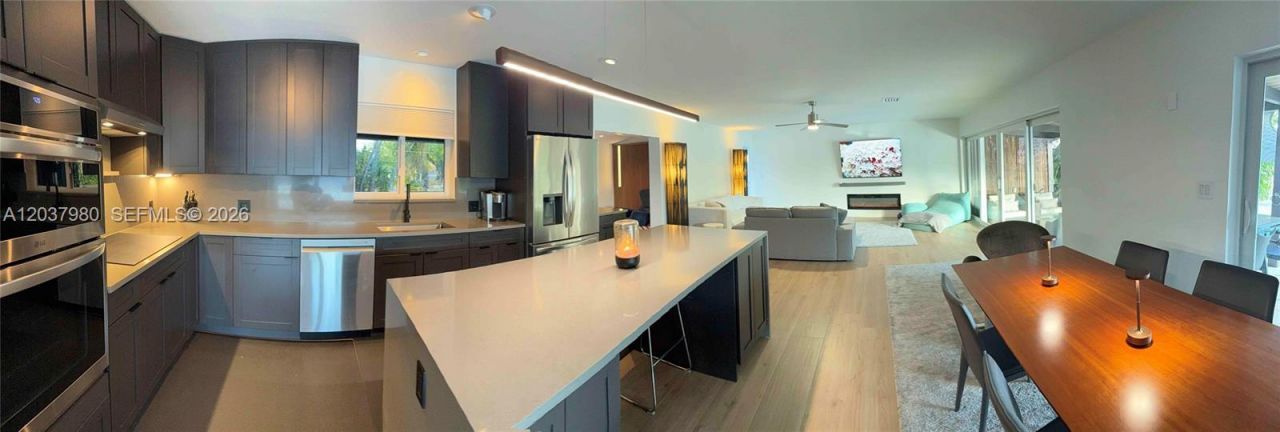 2100 NE 24th St, Wilton Manors, FL 33305 Photo