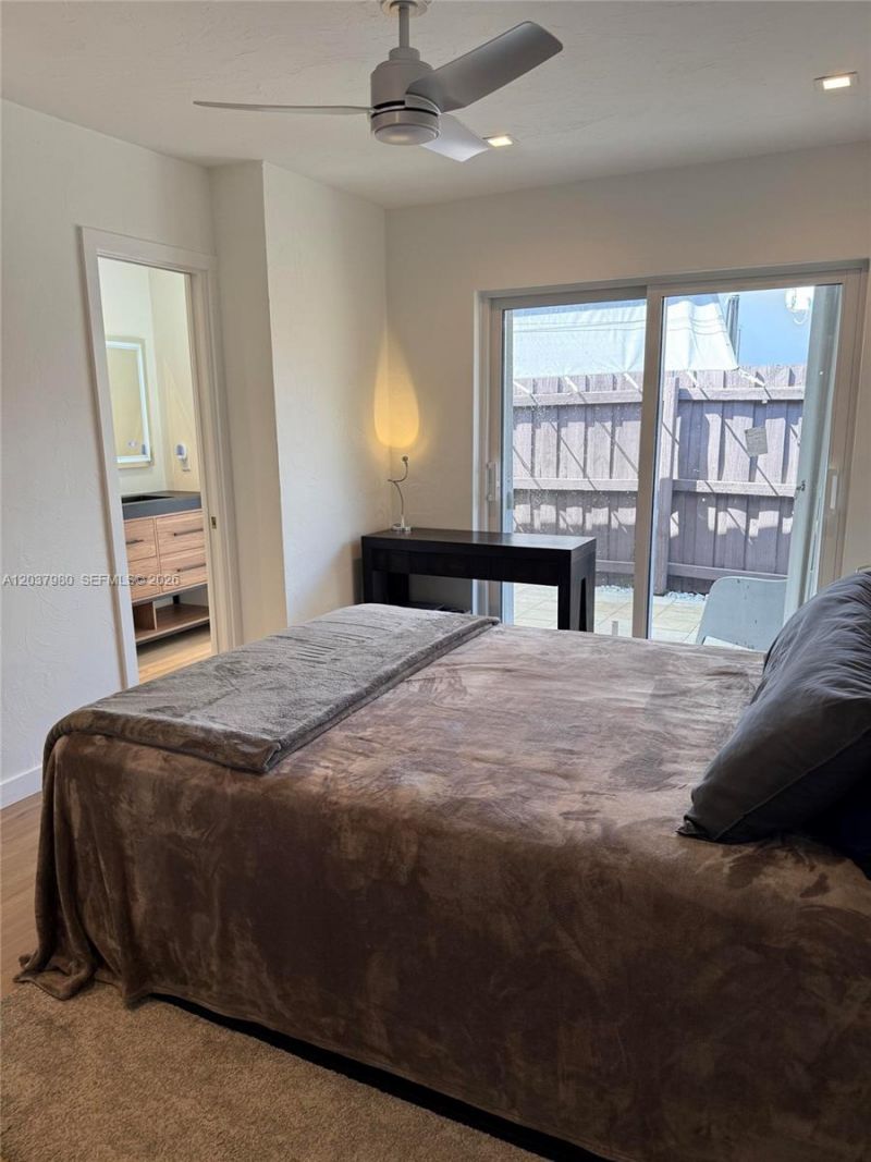 2100 NE 24th St, Wilton Manors, FL 33305 Photo