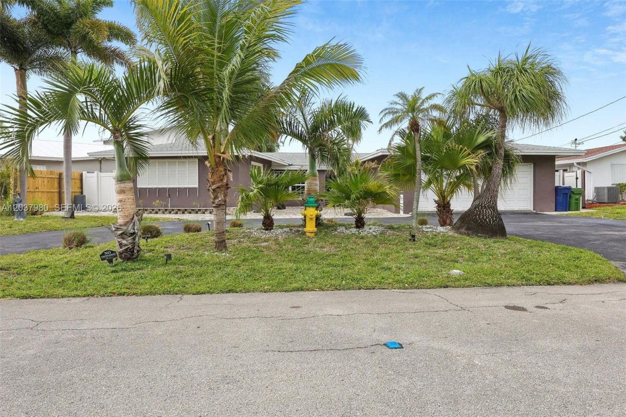 2100 NE 24th St, Wilton Manors, FL 33305 Photo
