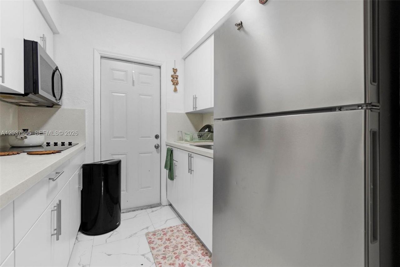 1131 SW 7th St , Miami, FL 33130 Photo