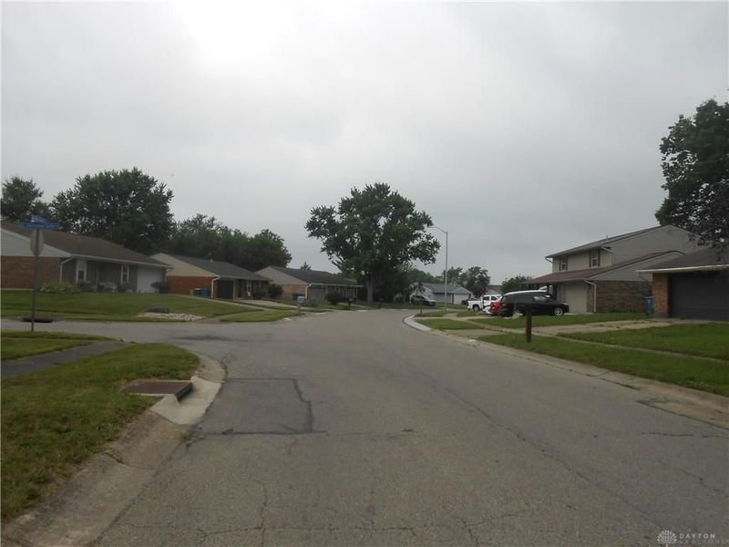 5778 Waynegate Road, Huber Heights, OH 45424 Photo 8