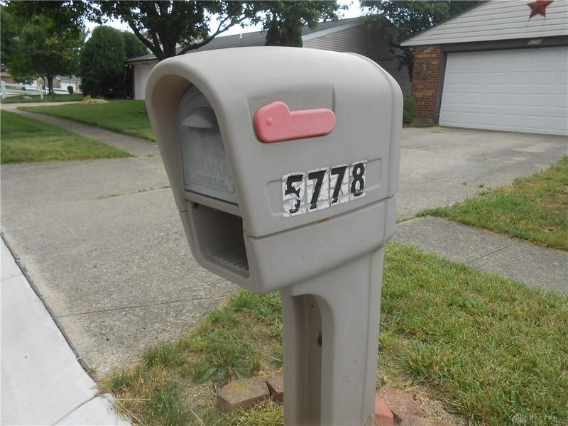 5778 Waynegate Road, Huber Heights, OH 45424 Photo 9