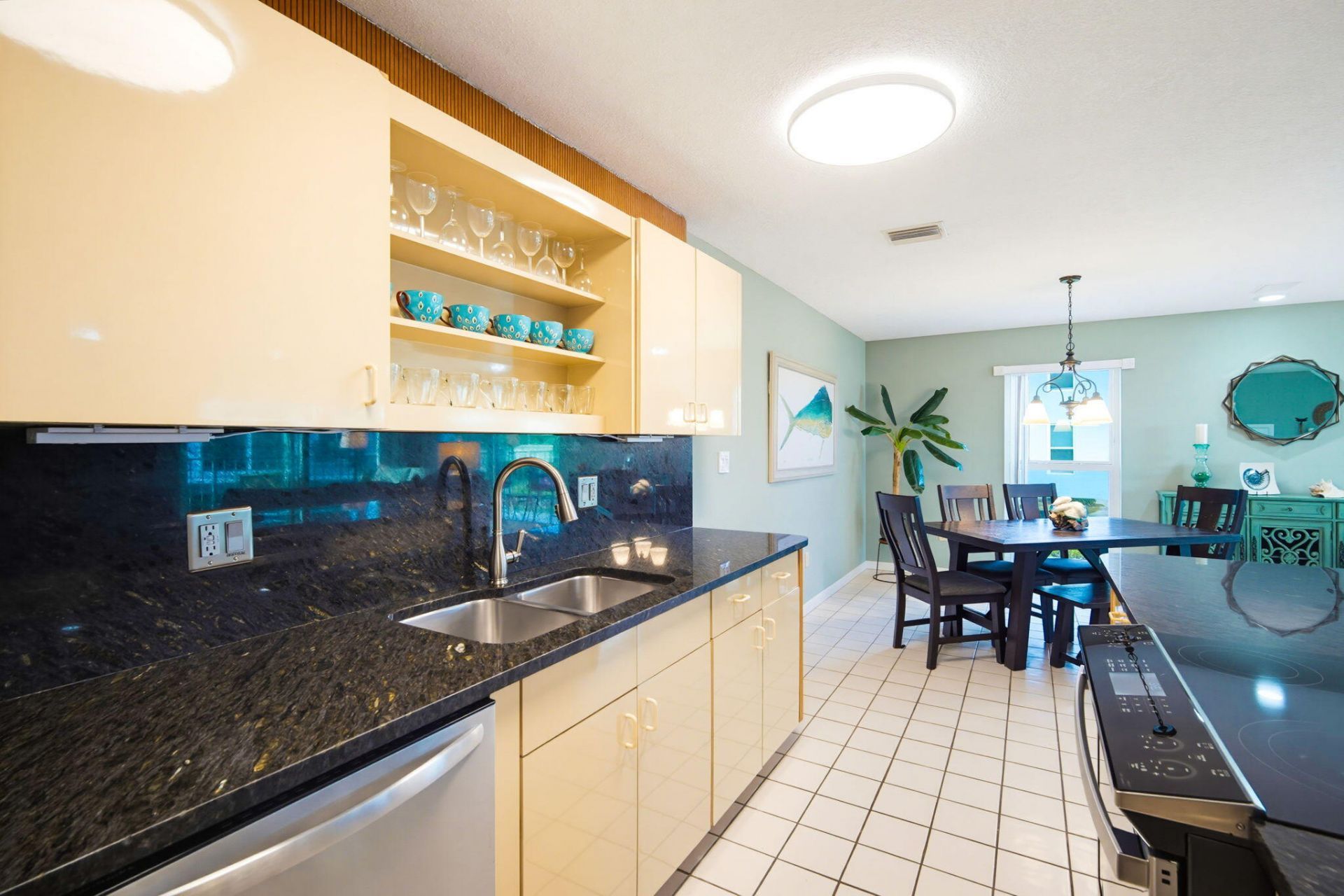 12690 Overseas Highway, Unit APT 310, Marathon, FL 33050 Photo