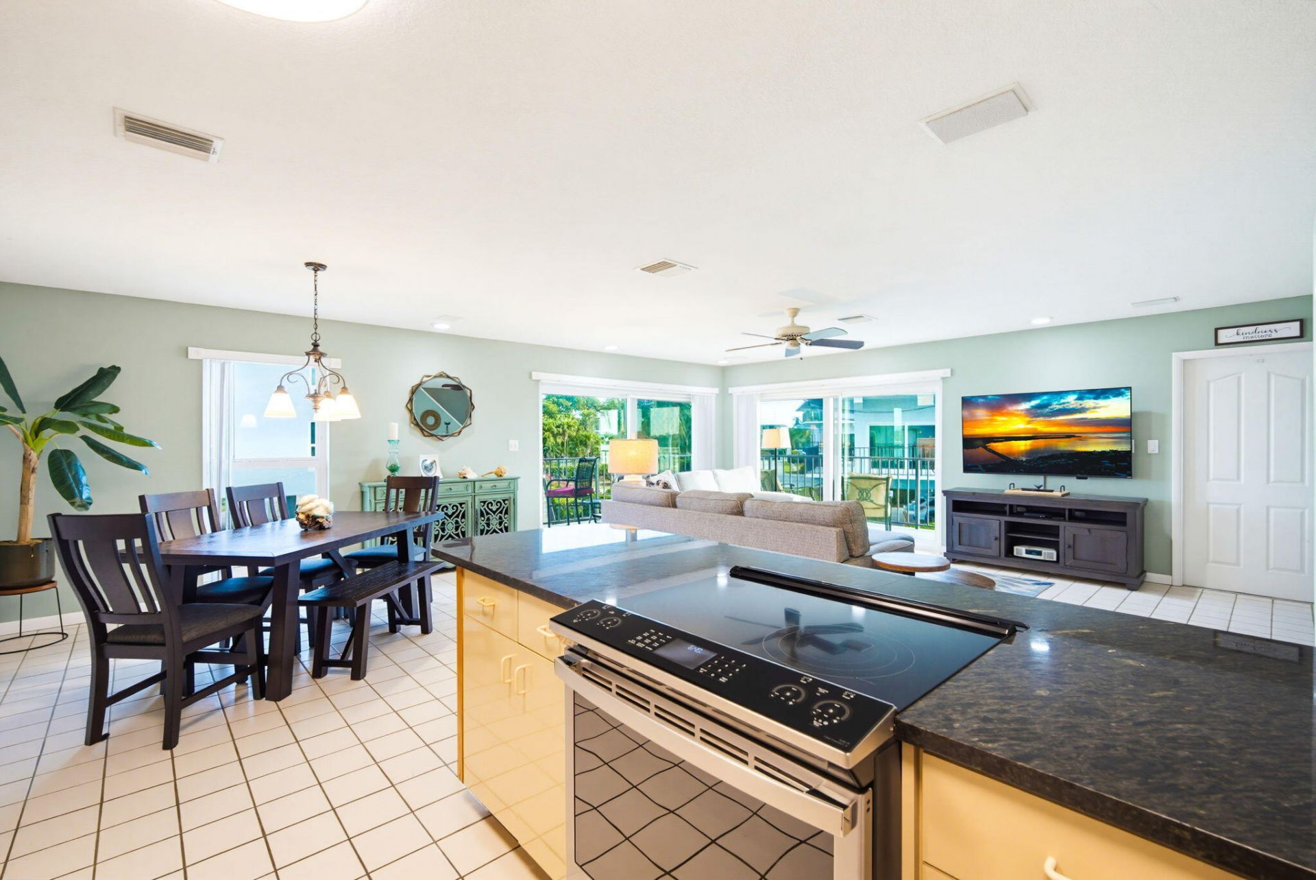 12690 Overseas Highway, Unit APT 310, Marathon, FL 33050 Photo