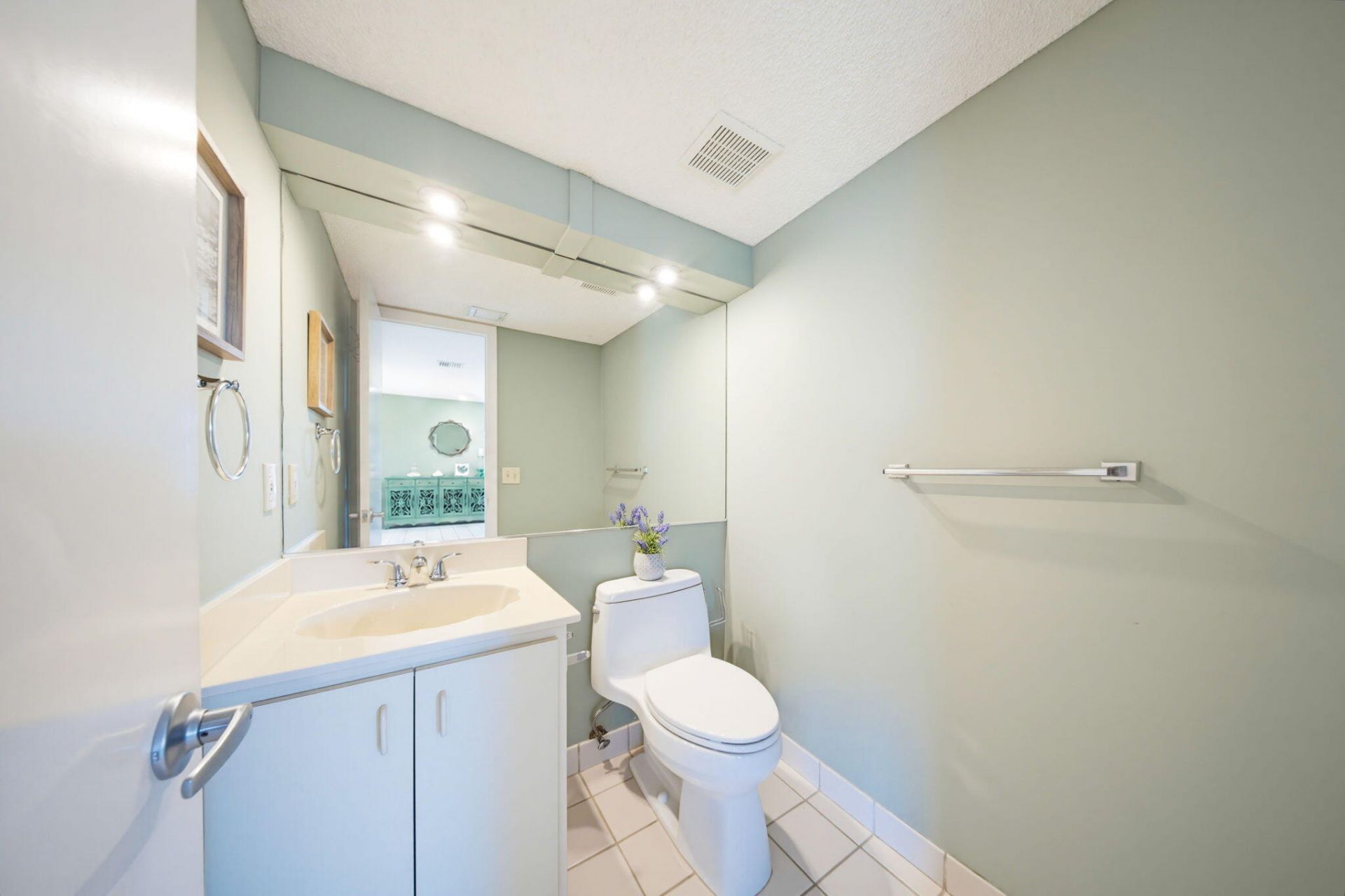 12690 Overseas Highway, Unit APT 310, Marathon, FL 33050 Photo