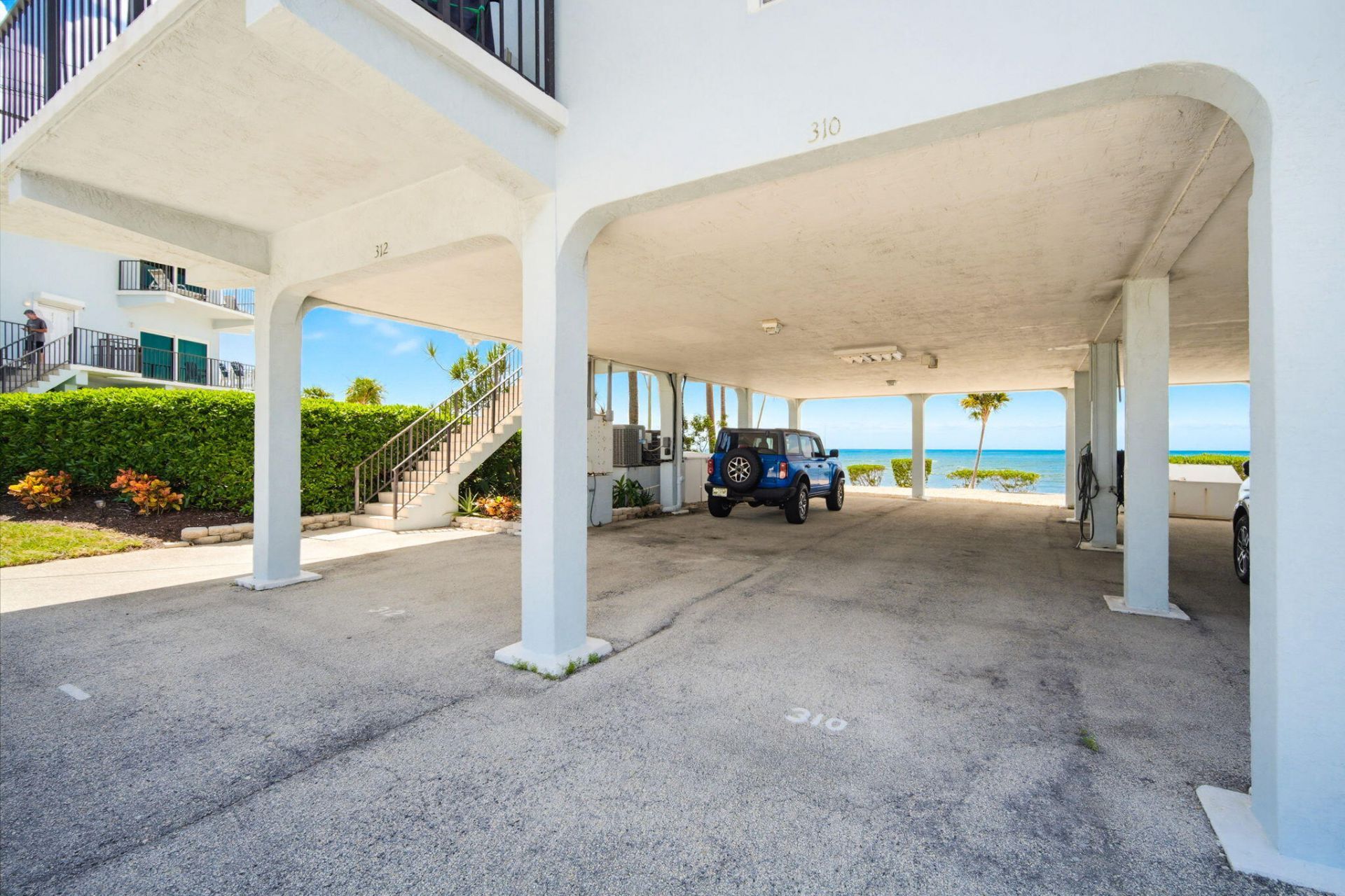 12690 Overseas Highway, Unit APT 310, Marathon, FL 33050 Photo