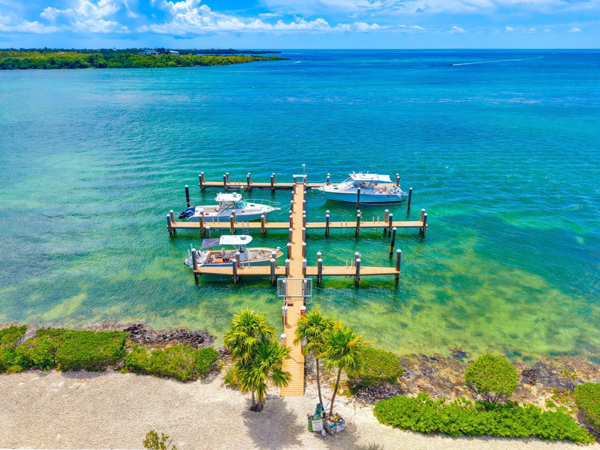 12690 Overseas Highway, Unit APT 310, Marathon, FL 33050 Photo