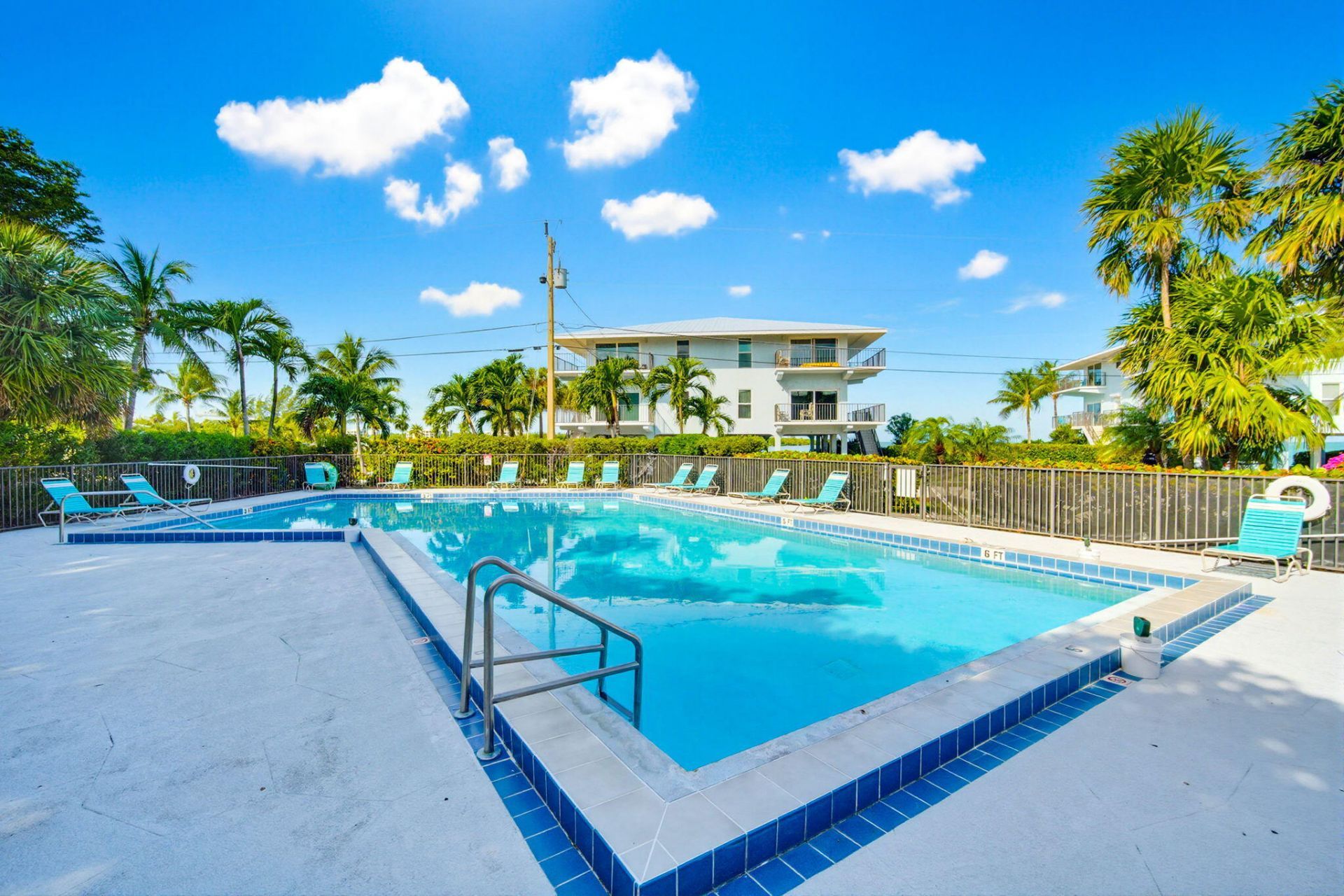 12690 Overseas Highway, Unit APT 310, Marathon, FL 33050 Photo