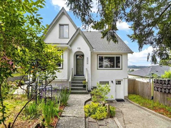 3372 5th Ave , Port Alberni, BC V9Y 4J8