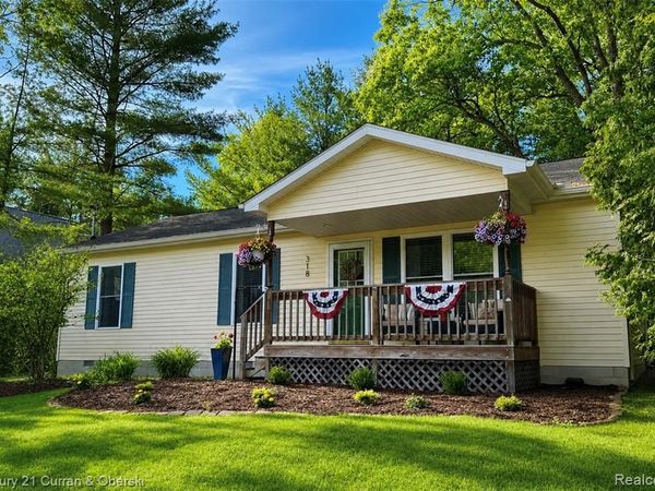 318 Elm Avenue, Roscommon Vlg, MI 48653
