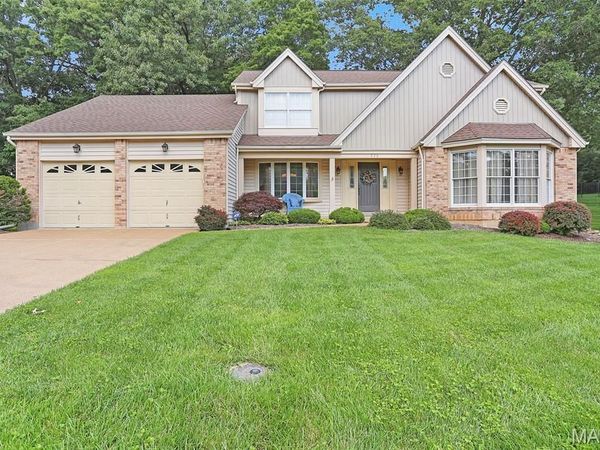 830 Whispering Meadows Drive, Manchester, MO 63021