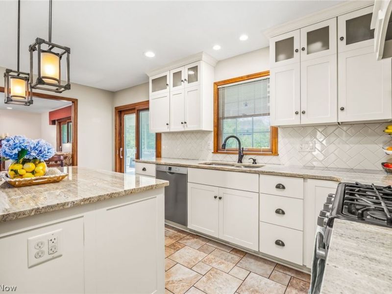 1170 Waterbury Drive, Medina, OH 44256 Photo 5