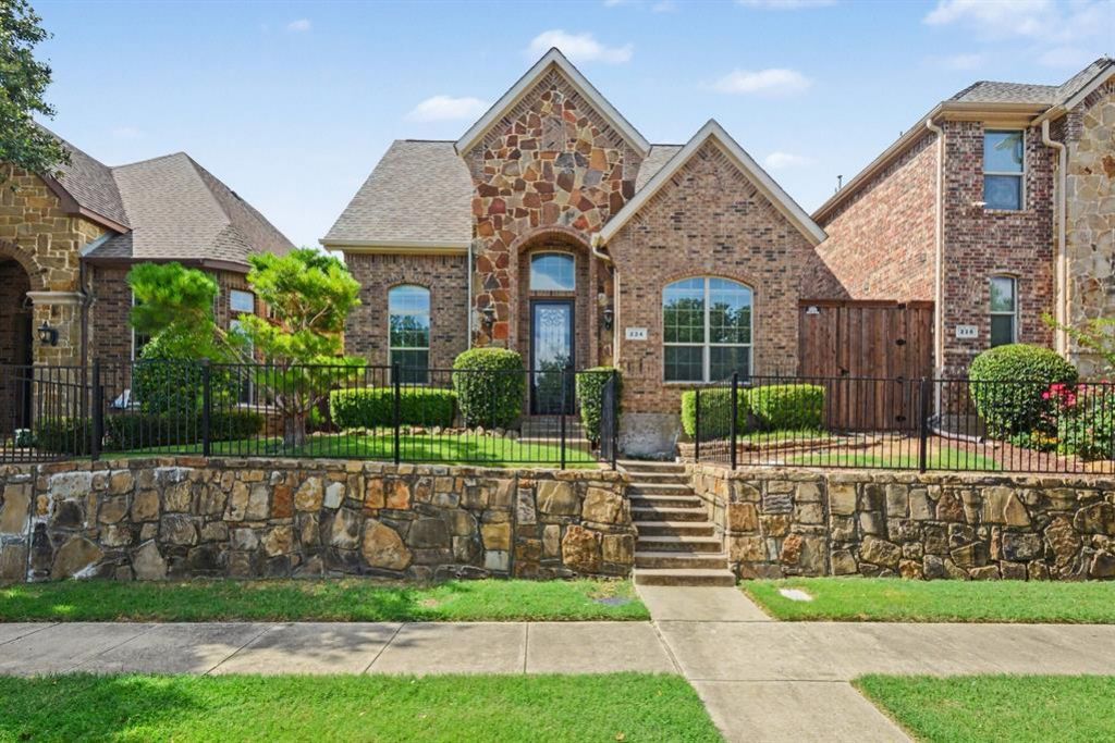 224 Carrington Lane, Lewisville, TX 75067 Main Photo