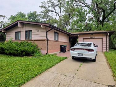 8462 grand Avenue, Omaha, NE 68134