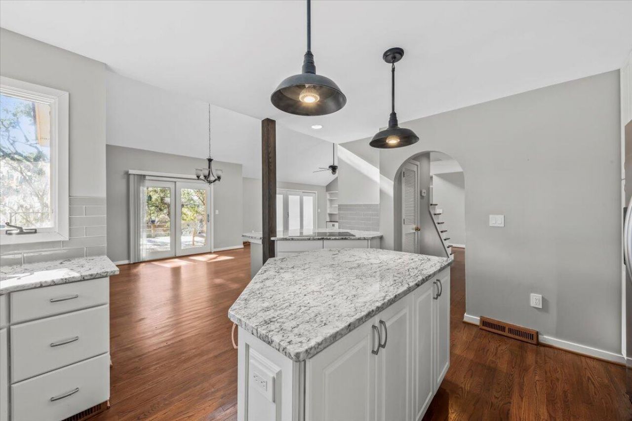 2051 Marsh Flower Lane Photo 8